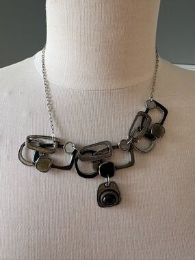 Beautiful necklace NES MONTRÉAL